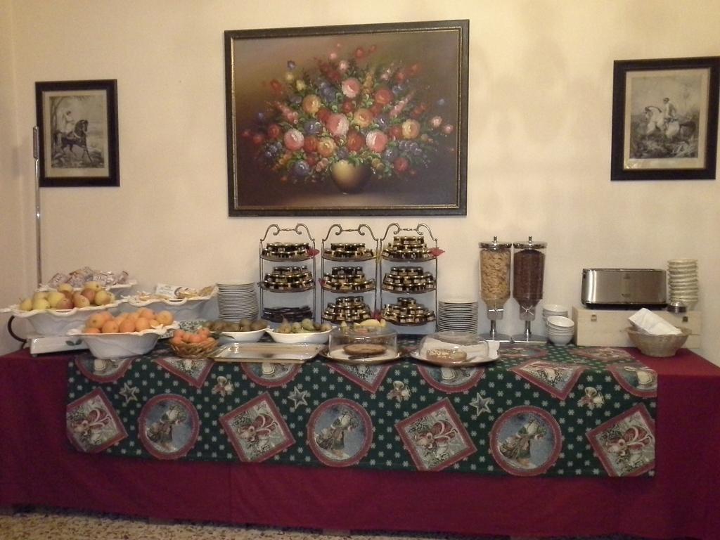 Vogue Hotel Arezzo Esterno foto