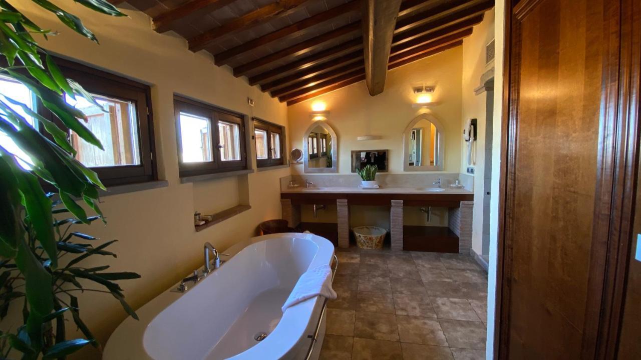Vogue Hotel Arezzo Esterno foto