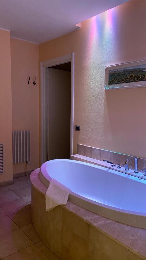 Vogue Hotel Arezzo Esterno foto