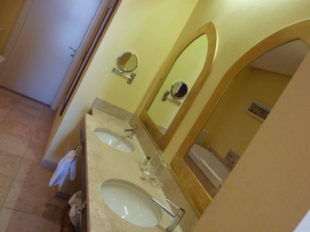 Vogue Hotel Arezzo Esterno foto